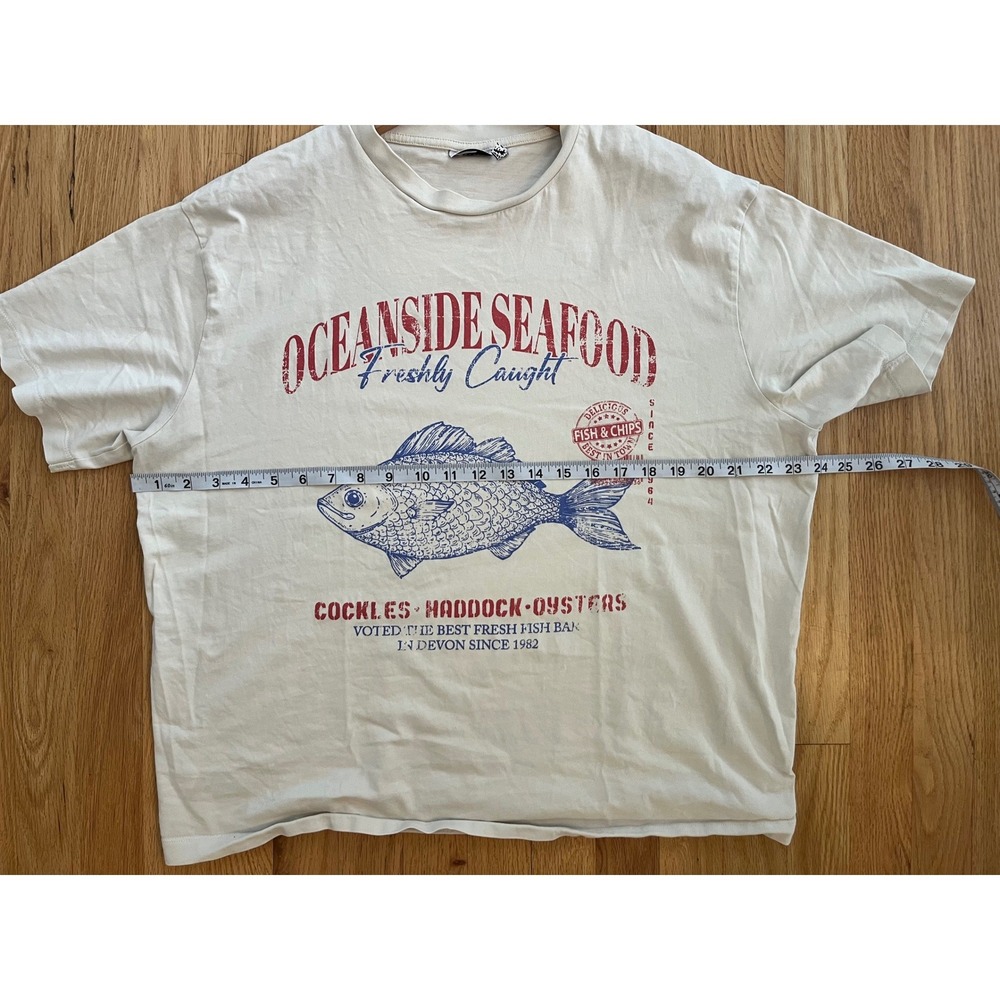 ASOS DESIGN Oceanside Seafood Graphic T-Shirt Cream Boxy Fit Small - Picture 6 of 7